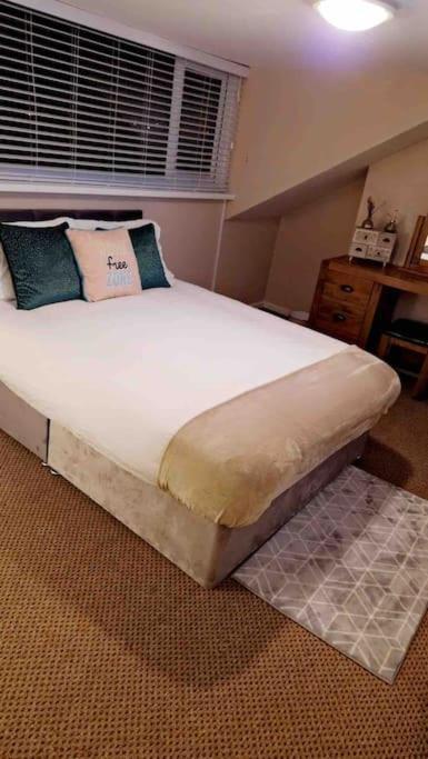 16 Stewart'S Terrace Derry City Bt48 7Lj Villa Екстериор снимка