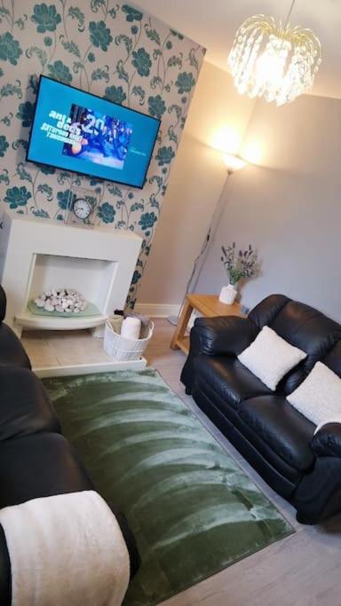 16 Stewart'S Terrace Derry City Bt48 7Lj Villa Екстериор снимка