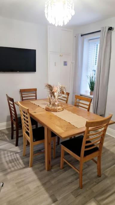 16 Stewart'S Terrace Derry City Bt48 7Lj Villa Екстериор снимка